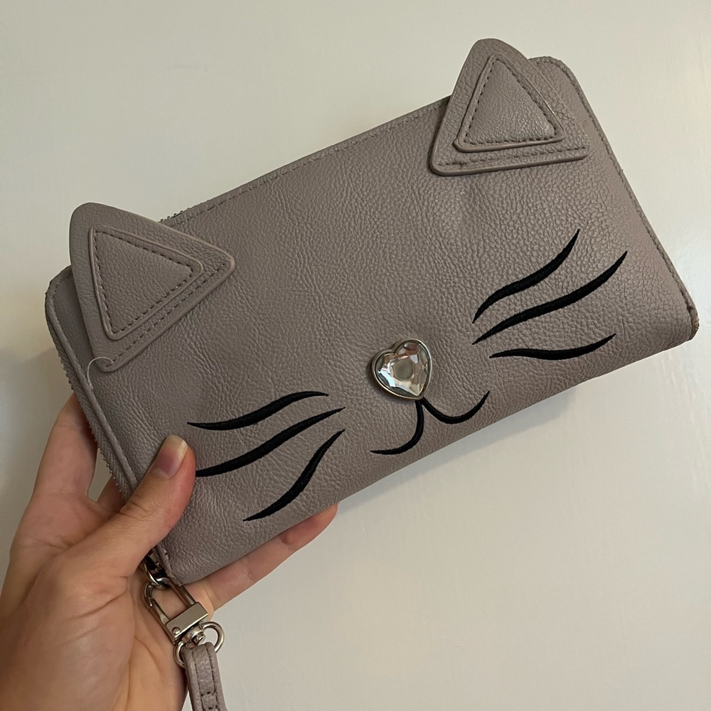 Betsy Johnson Grey Cat Wallet